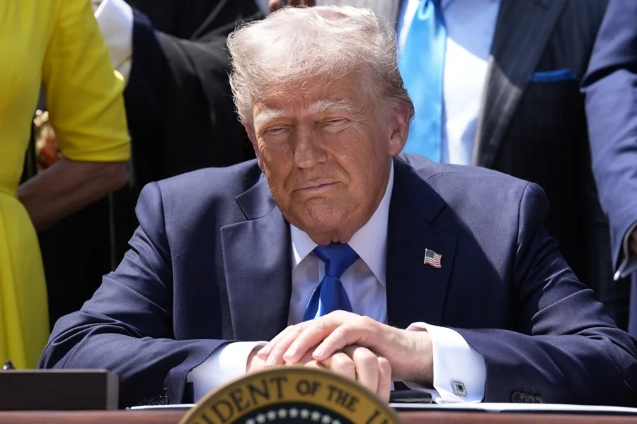 Trump podría beneficiarse de un dólar débil,