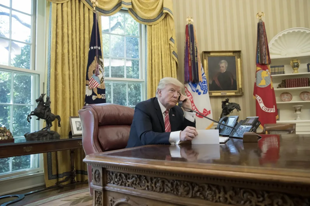 Trump y Xi Jinping hablan por teléfono