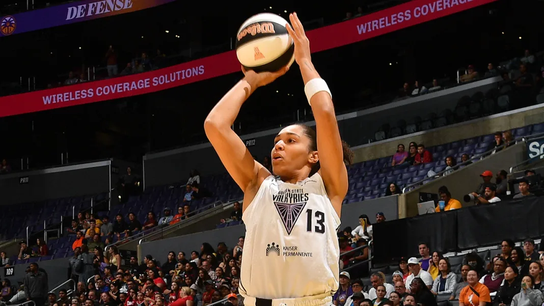 Valkyries derrotan a las Sparks en intenso partido de la WNBA