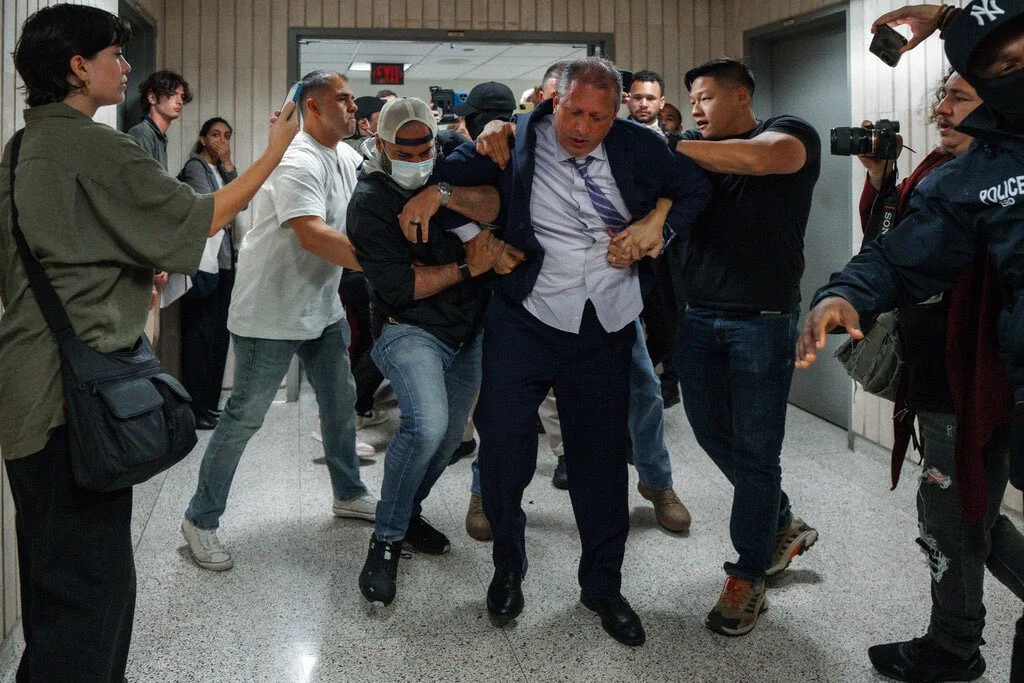 DHS impone reglas a visitas legislativas a centros de ICE: ¿Cuáles son?