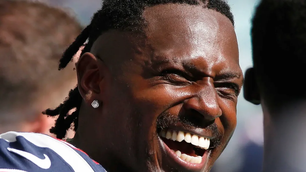 Antonio Brown, exestrella de la NFL, es buscado por intento de homicidio en Florida