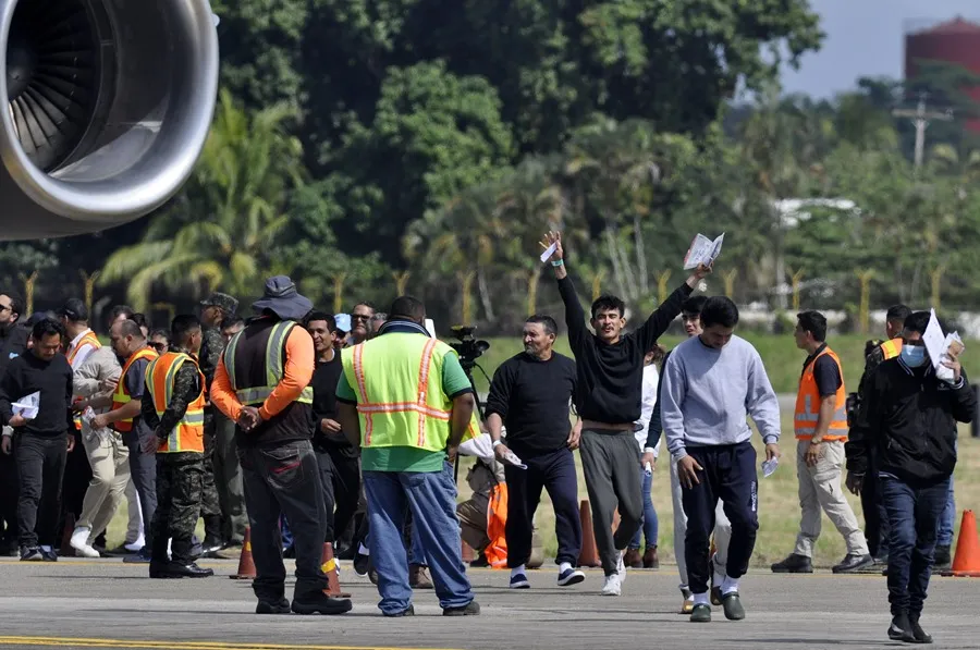 Costa Rica deberá liberar a migrantes deportados por Trump