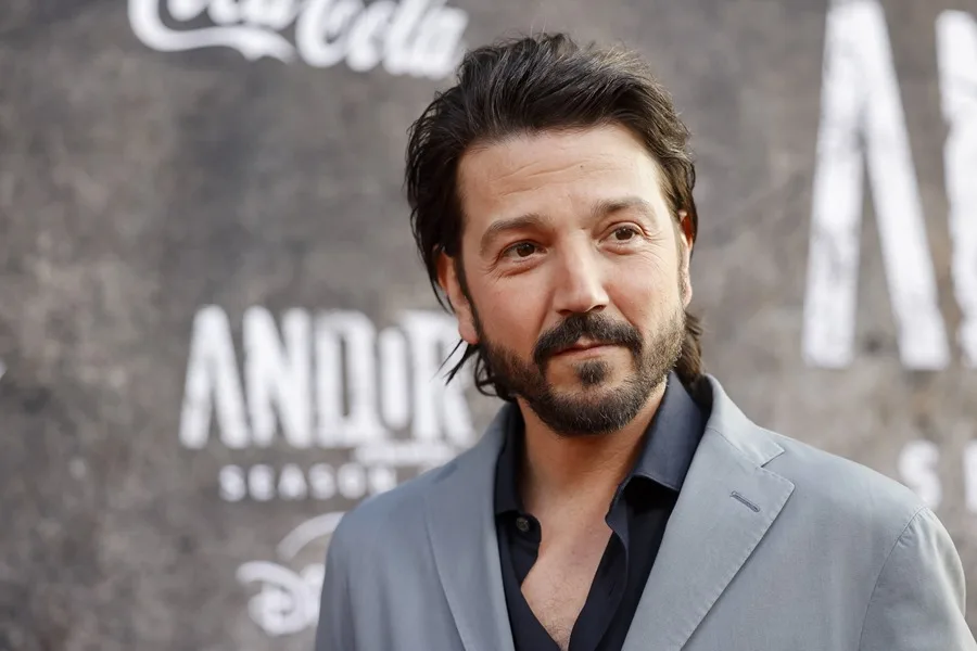 Diego Luna alza la voz contra redadas de ICE: 