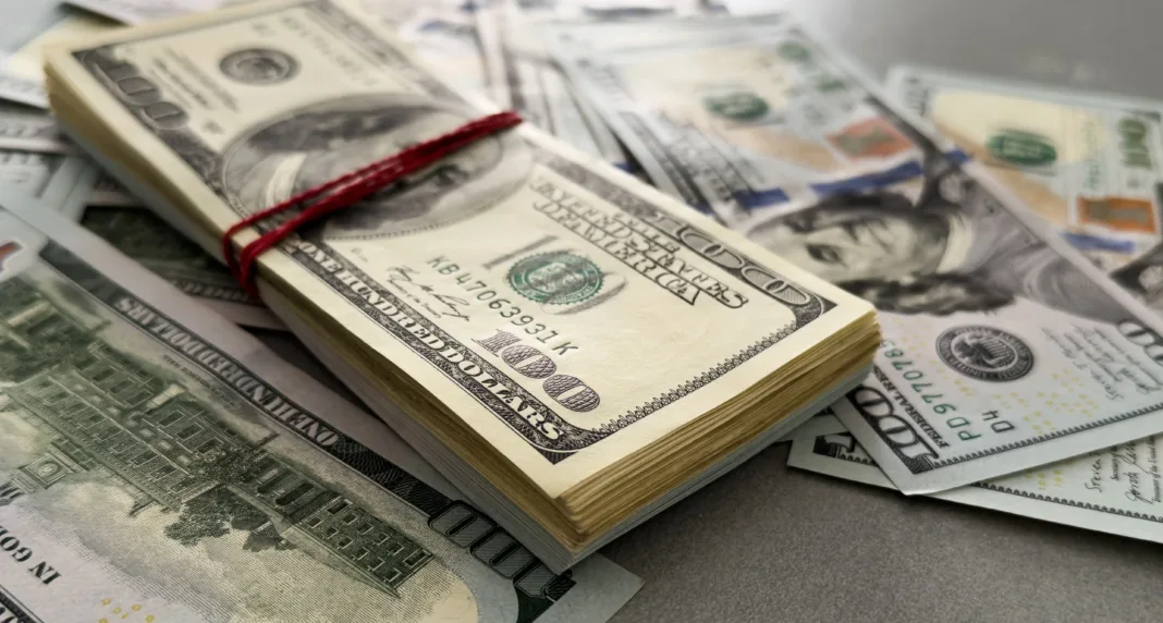 California anuncia pago de $725: ¿Cuándo llega y quién lo recibe? - ¿Trabajas el 4 de julio? Esto debes saber sobre el pago doble en EE.UU.