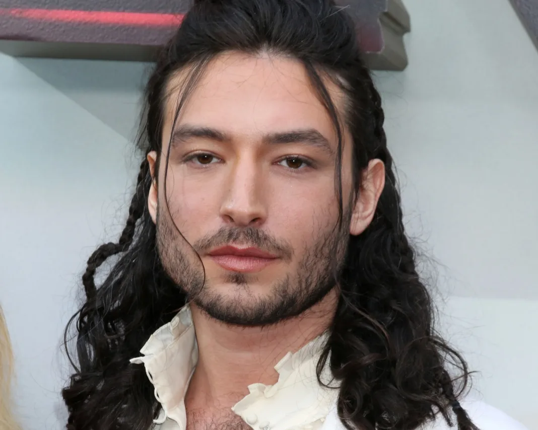 Ezra Miller rompe el silencio: esto dijo sobre su regreso a Hollywood