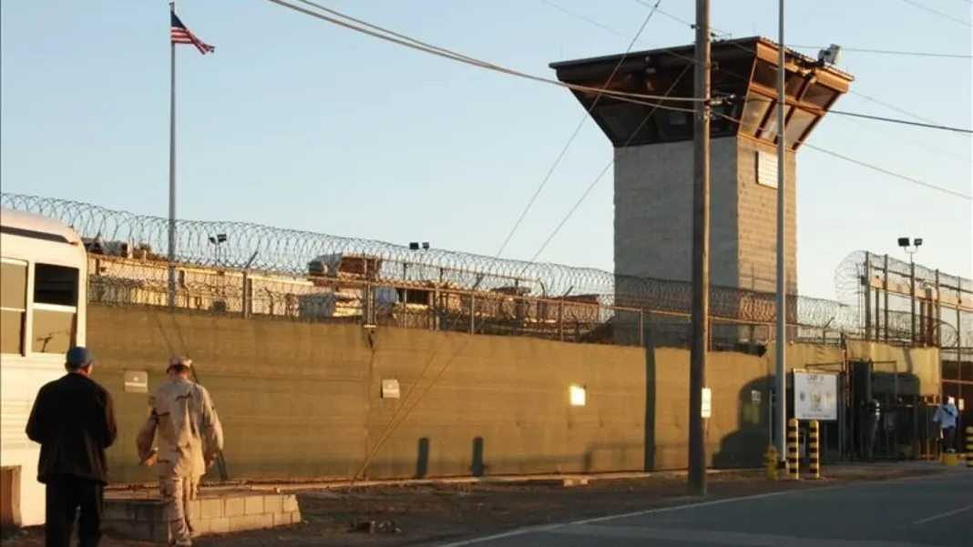 Trump baraja enviar a Guantánamo a europeos indocumentados: ¿Es legal?