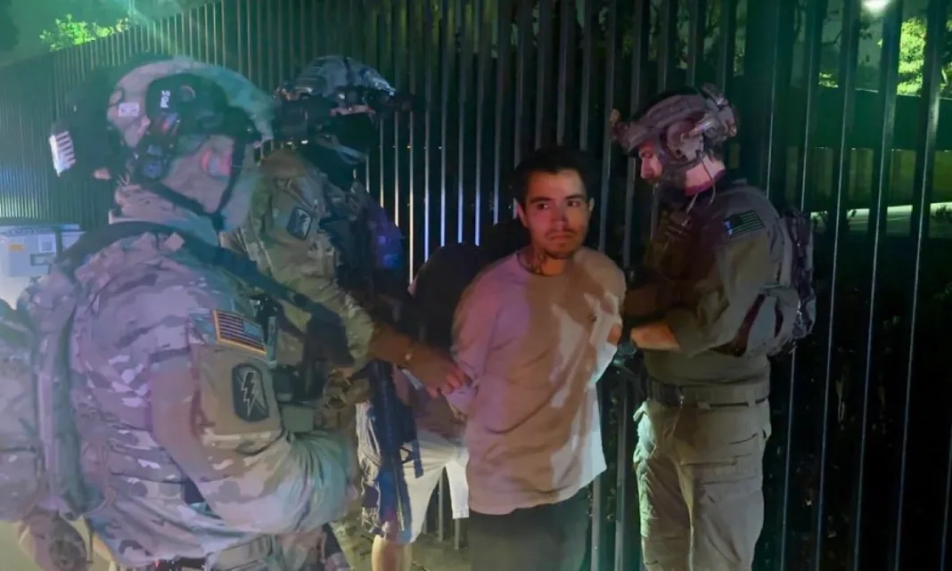 Mexicano acusado de lanzar bomba Molotov a policías en LA: ¿Qué se sabe?