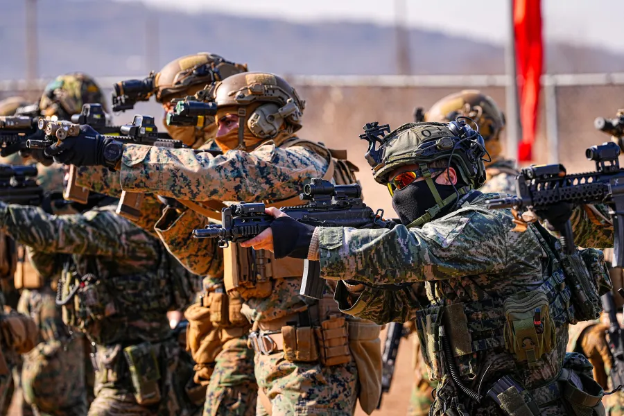 Refuerzan seguridad en Los Ángeles: 700 marines desplegados por ola de protestas