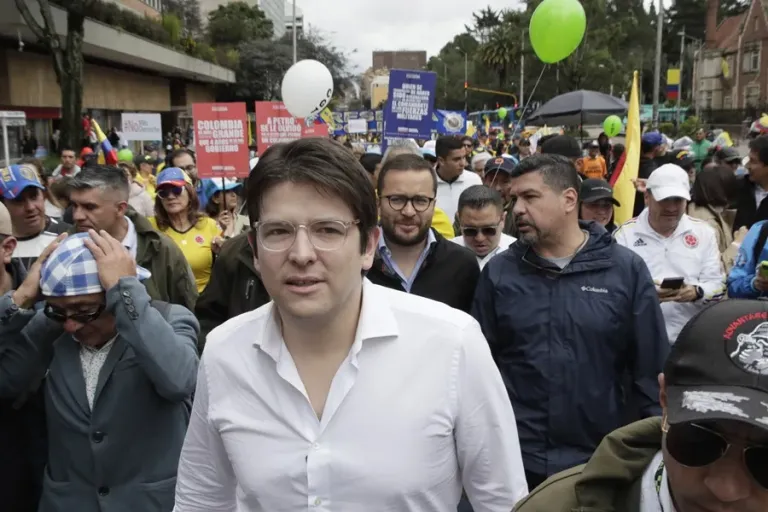 Balacera en Colombia deja herido a candidato presidencial: esto se sabe