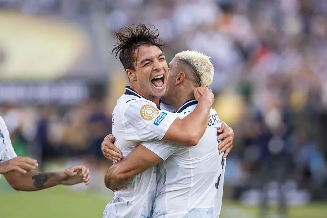 Monterrey clasificado a los octavos tras arrasar 4-0 contra Urawa Reds