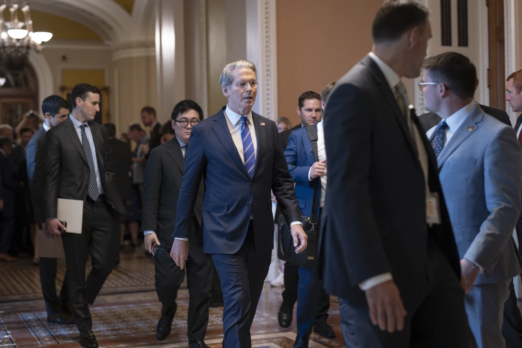 Orden de Trump obliga al Senado a sesionar en fin de semana