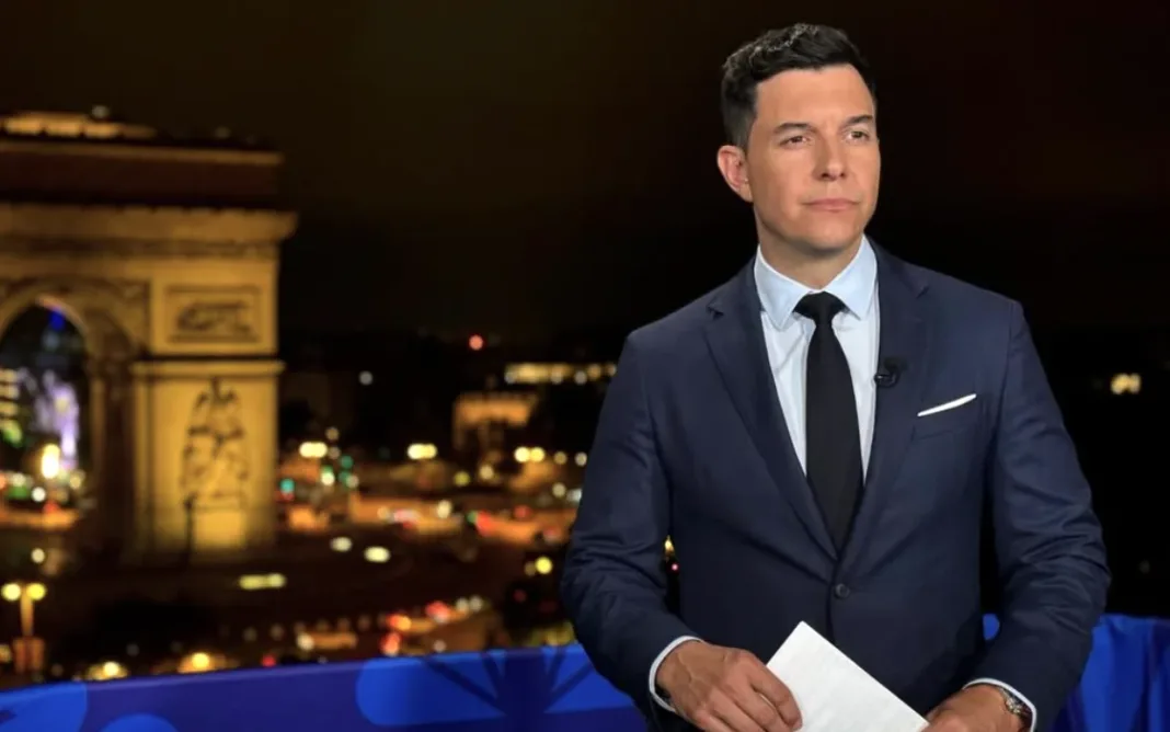 Latino hace historia en la televisión estadounidense: conoce al hombre del momento