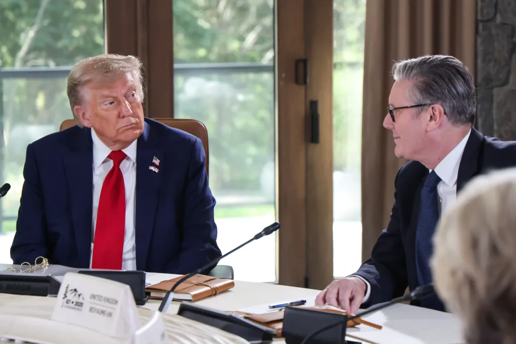 Trump y Starmer logran pacto en G7 para reducir aranceles: esto se sabe