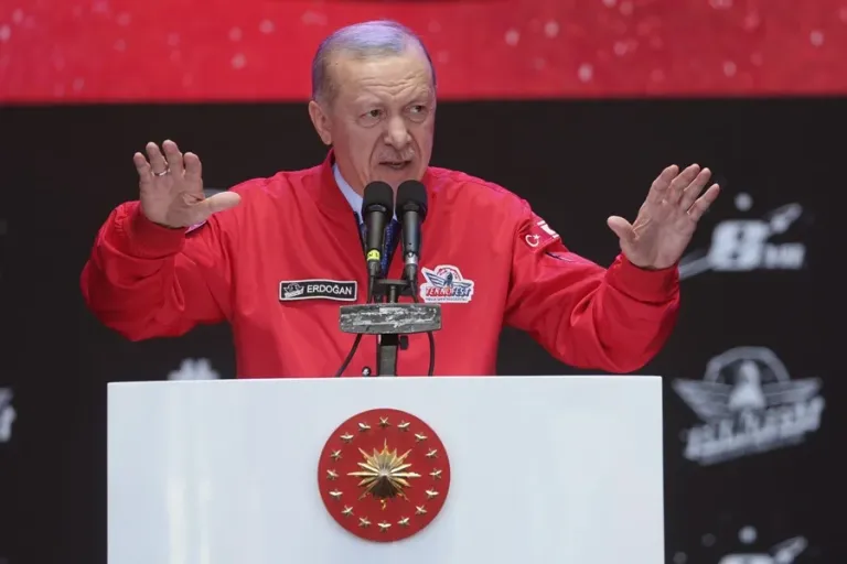 Turquía responde al conflicto en Medio Oriente con más misiles en su arsenal