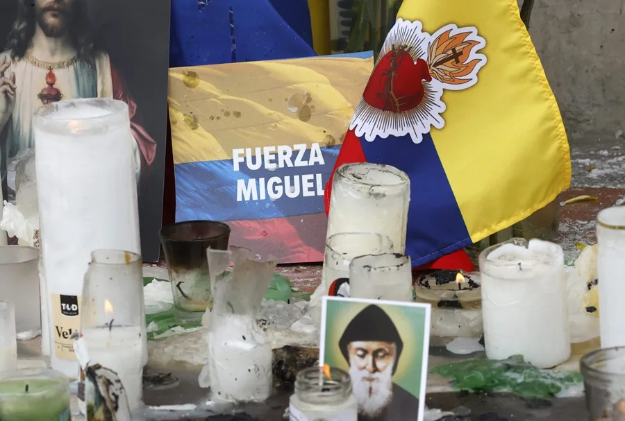 Así fue la marcha en honor a senador Uribe tras atentado