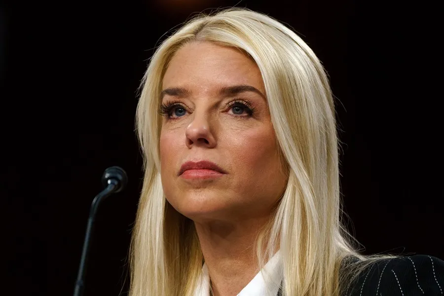 Caso Epstein: Tensión entre el FBI y Pam Bondi