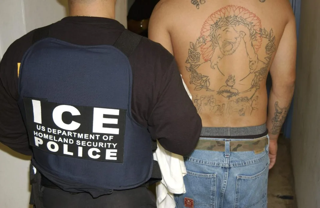 Detenidos por ICE denuncian hambre