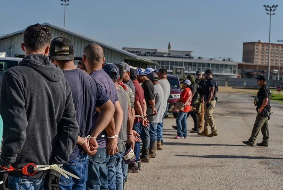 ICE revela cómo ubicar a una persona detenida: así funciona
