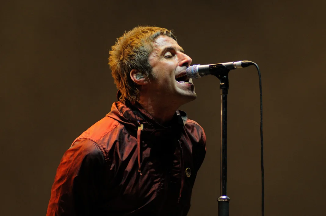 Liam Gallagher desata furia por comentario racista: “Me da igual”
