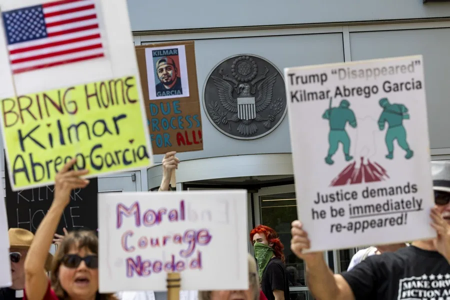 Migrante deportado por error denuncia torturas