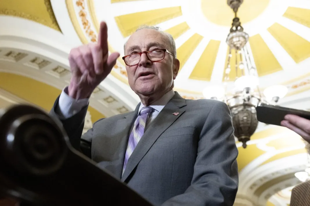 Así reprocha Chuck Schumer a Trump por su fracaso comercial