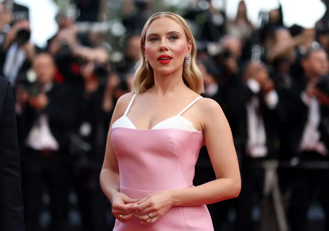 Scarlett Johansson se corona como la actriz más taquillera de la historia