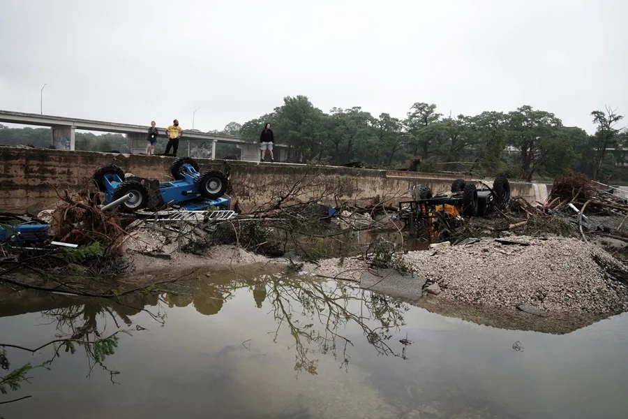 ¿Cómo ayudar a las víctimas de las devastadoras inundaciones en Texas?