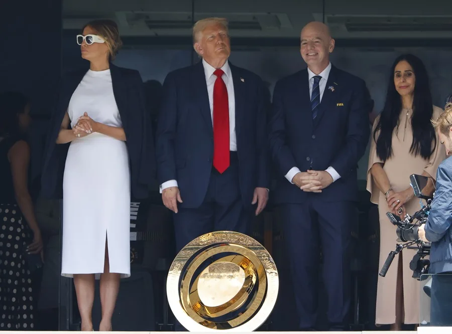 Trump, Brady y Robbie Williams