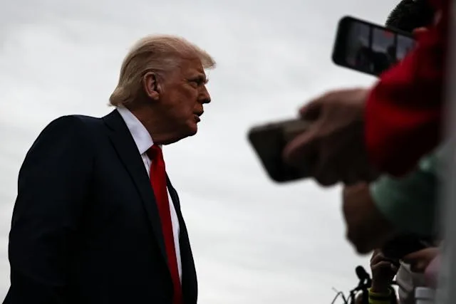 Trump quiere reformar el alivio de deuda estudiantil