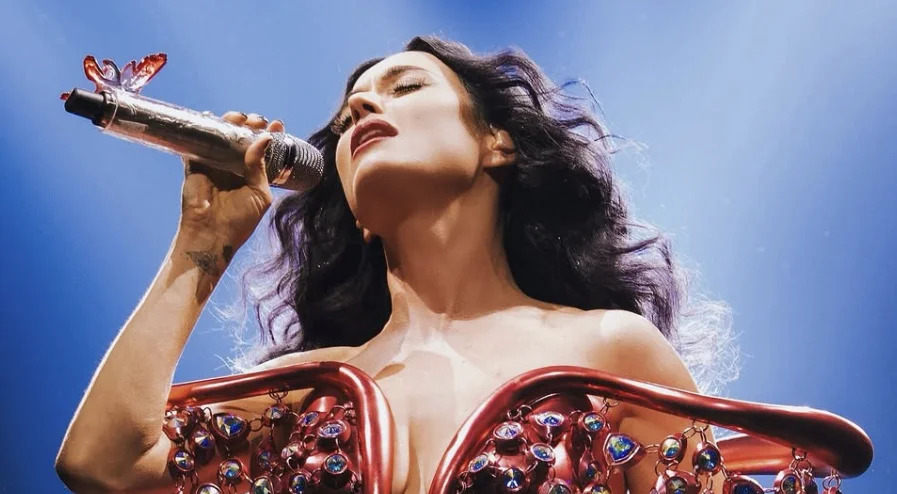 Katy Perry rompe en llanto en concierto: ¿Fue por Orlando Bloom?