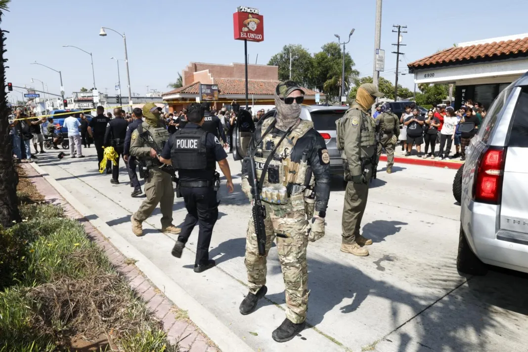 ICE arresta a 283 mexicanos en operativos en California